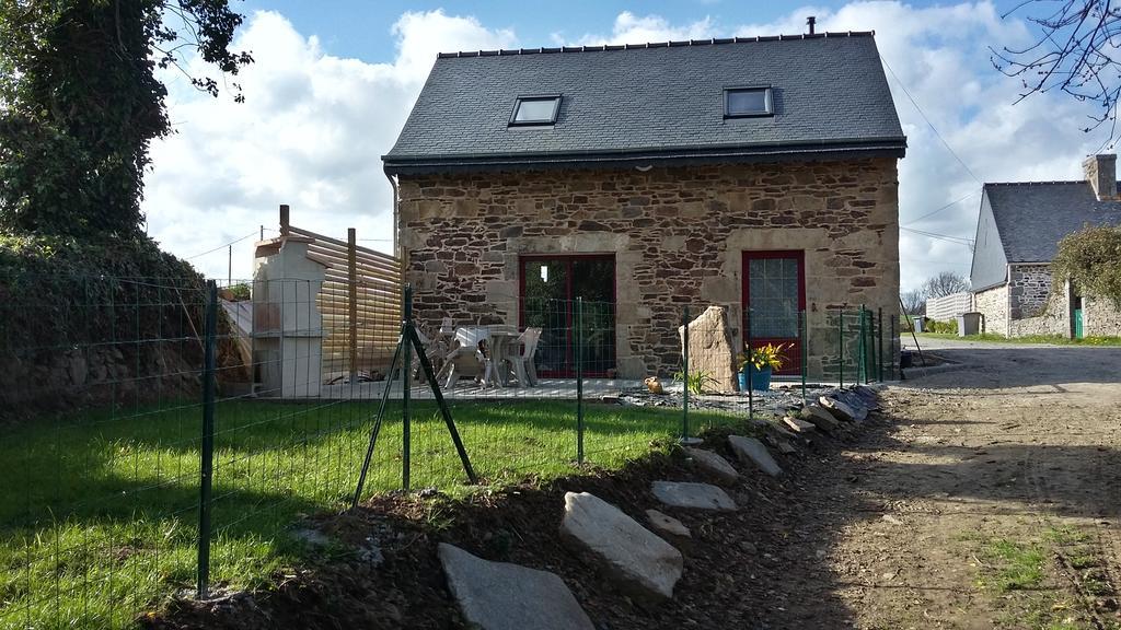 Gite La Chouette Bégard Exteriör bild